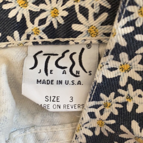 Vintage floral jean shorts - Picture 3 of 5